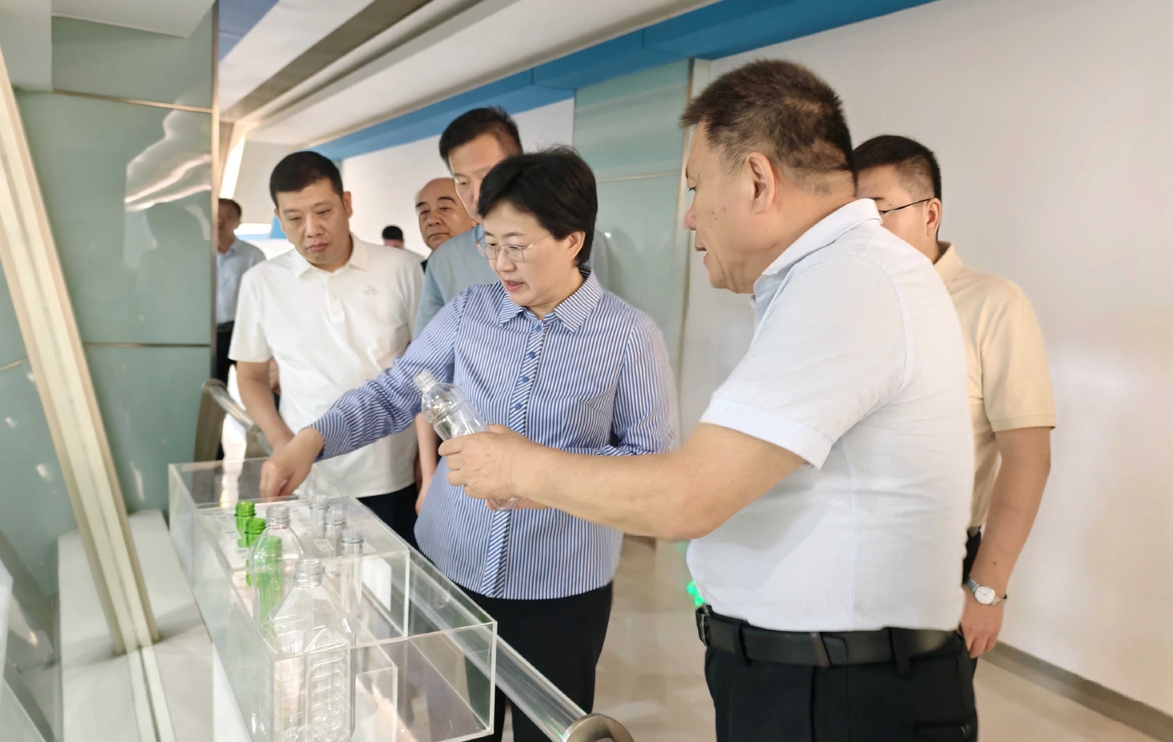 秦鳳玉率隊(duì)開(kāi)展產(chǎn)業(yè)鏈精準(zhǔn)招商